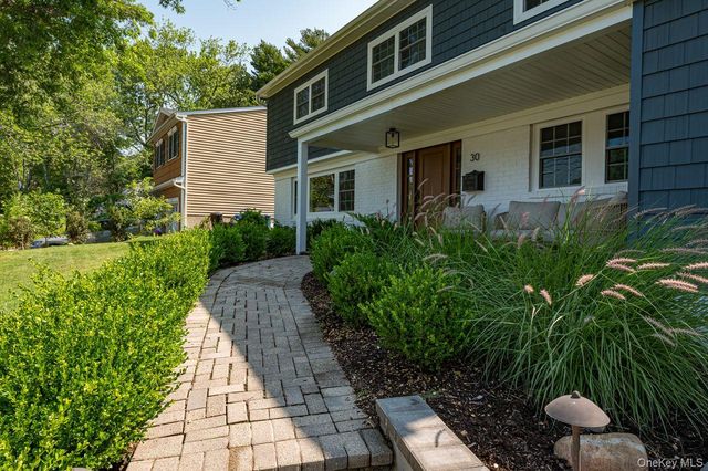 30 Harriet Lane, Huntington, NY 11743