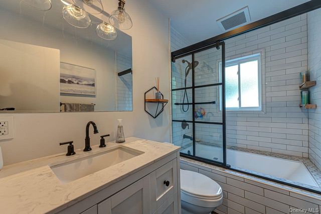 30 Harriet Lane, Huntington, NY 11743