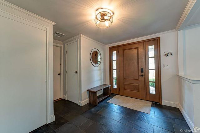 30 Harriet Lane, Huntington, NY 11743