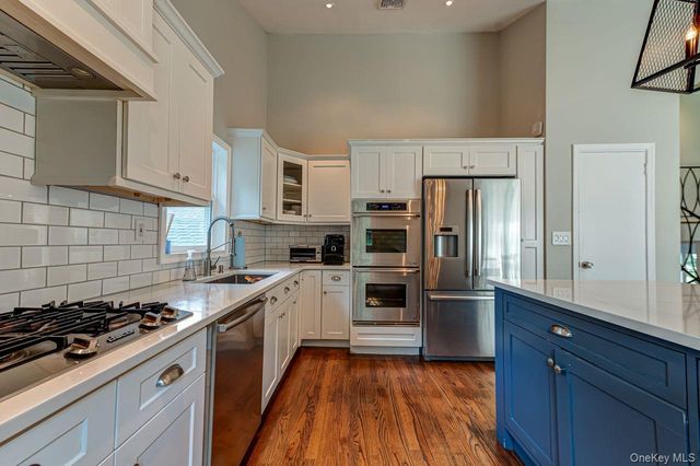 30 Harriet Lane, Huntington, NY 11743