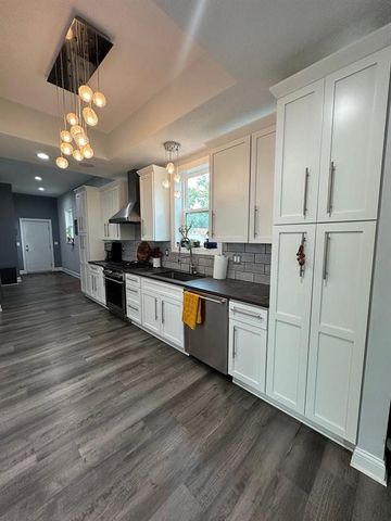 719 E Washington Street, Winterset, IA 50273