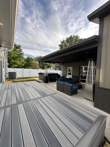 719 E Washington Street, Winterset, IA 50273