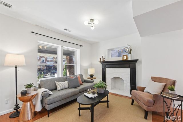 4449 Shaw Boulevard, St Louis, MO 63110