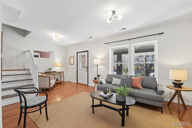 4449 Shaw Boulevard, St Louis, MO 63110