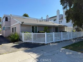 15149 Victory Boulevard, Van Nuys, CA 91411