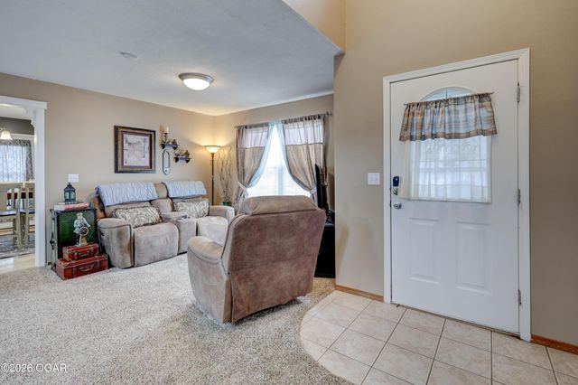 2038 Blue Jay Drive, Webb City, MO 64870