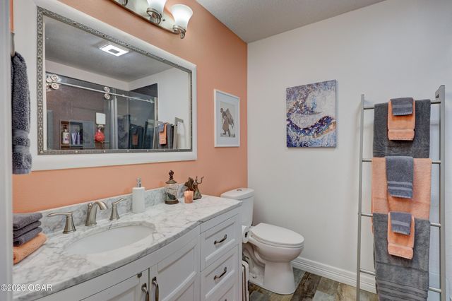 2038 Blue Jay Drive, Webb City, MO 64870