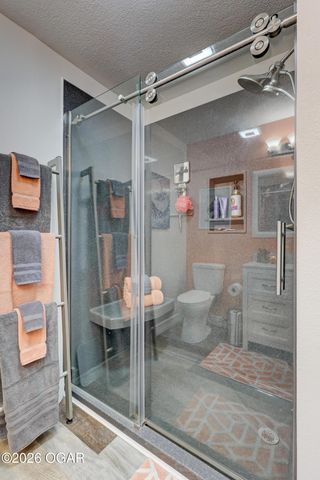 2038 Blue Jay Drive, Webb City, MO 64870