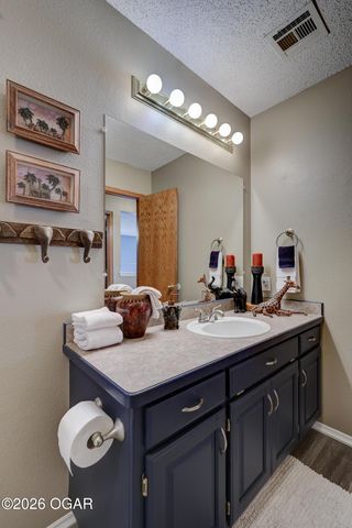 2038 Blue Jay Drive, Webb City, MO 64870