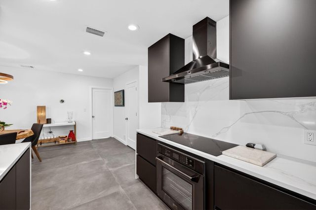 2720 NE 59th Street, Fort Lauderdale, FL 33308