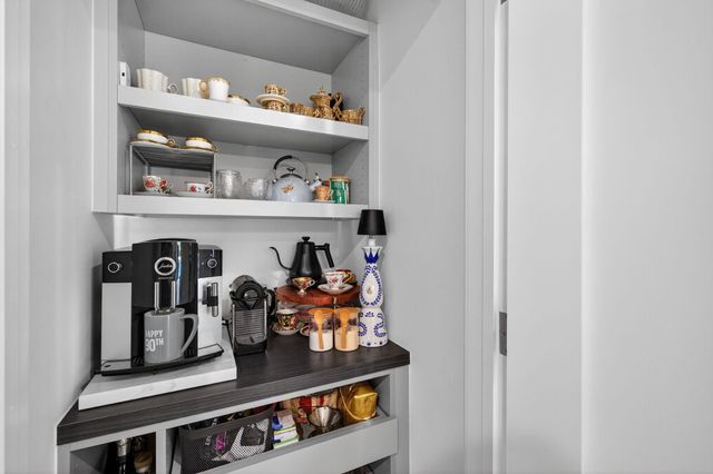 2720 NE 59th Street, Fort Lauderdale, FL 33308