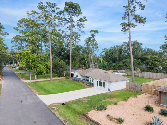 9925 Warwana Road, Houston, TX 77080