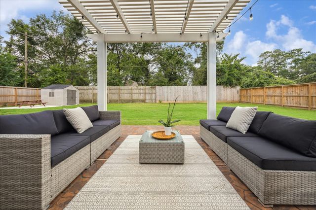 9925 Warwana Road, Houston, TX 77080