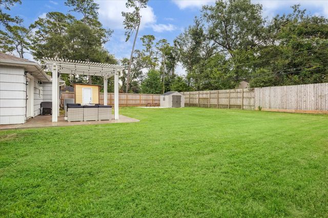9925 Warwana Road, Houston, TX 77080