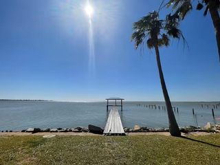 435 17th Street, San Leon, TX 77539