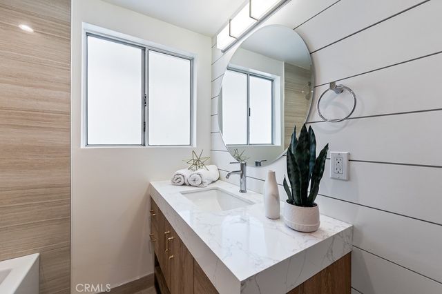 9673 Nightingale Avenue, Fountain Valley, CA 92708