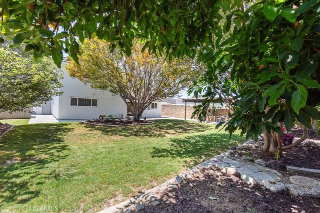 9673 Nightingale Avenue, Fountain Valley, CA 92708