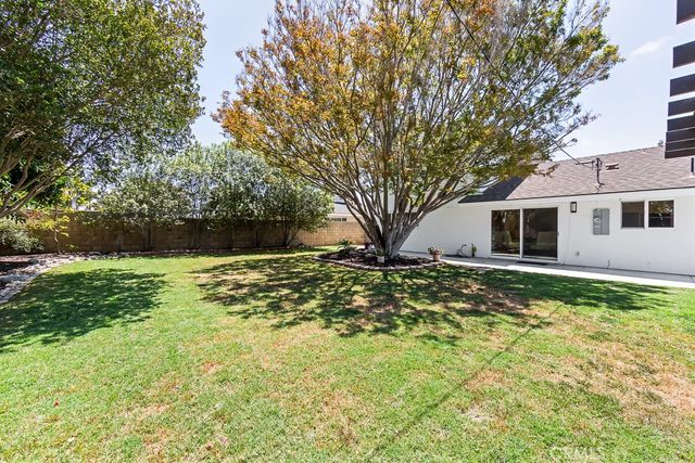9673 Nightingale Avenue, Fountain Valley, CA 92708