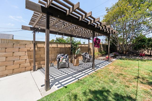 9673 Nightingale Avenue, Fountain Valley, CA 92708