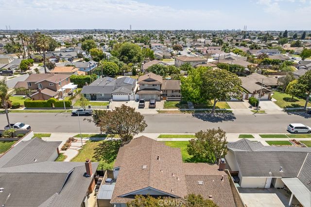 9673 Nightingale Avenue, Fountain Valley, CA 92708