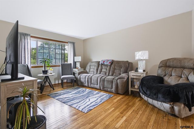 3321 NW 2nd Street, Lincoln, NE 68505