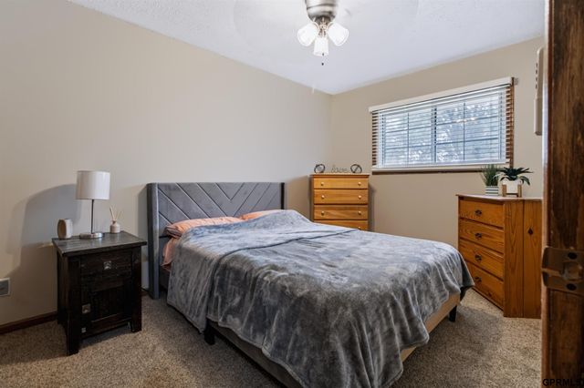 3321 NW 2nd Street, Lincoln, NE 68505