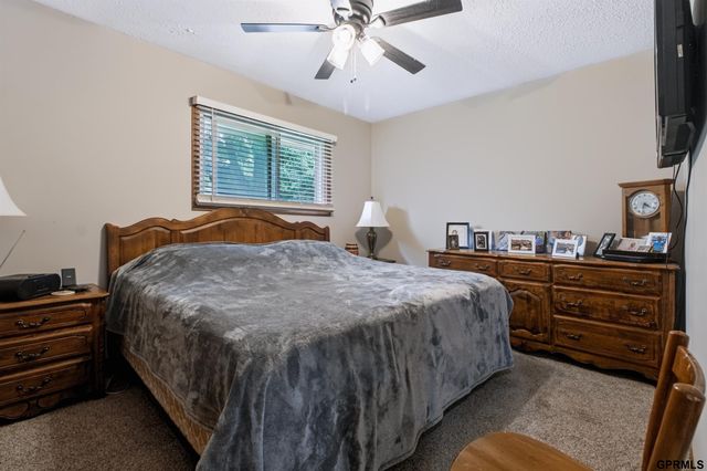 3321 NW 2nd Street, Lincoln, NE 68505