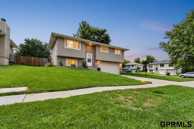 3321 NW 2nd Street, Lincoln, NE 68505