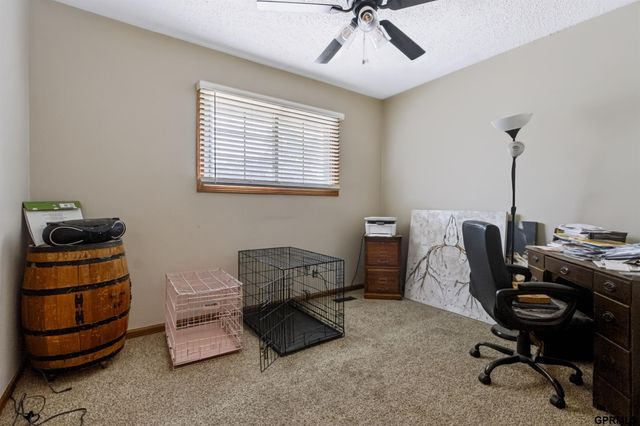 3321 NW 2nd Street, Lincoln, NE 68505