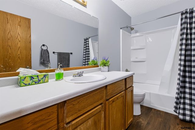 3321 NW 2nd Street, Lincoln, NE 68505