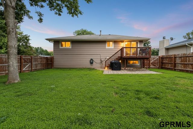 3321 NW 2nd Street, Lincoln, NE 68505