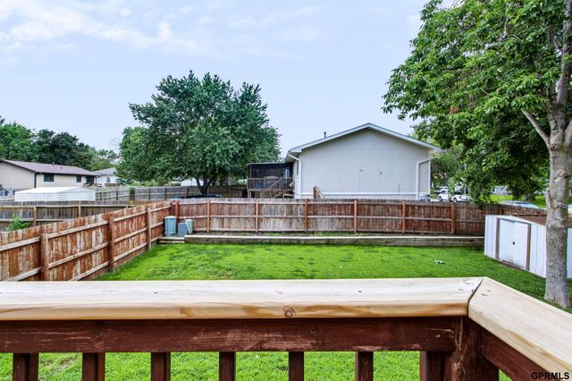 3321 NW 2nd Street, Lincoln, NE 68505