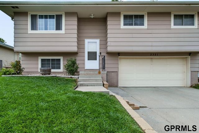 3321 NW 2nd Street, Lincoln, NE 68505