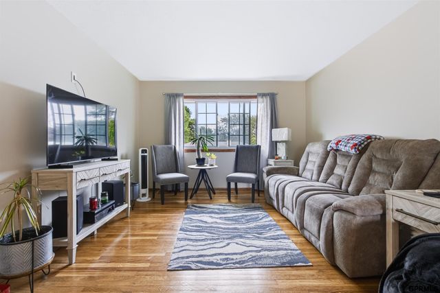 3321 NW 2nd Street, Lincoln, NE 68505