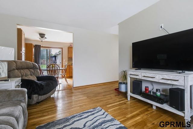 3321 NW 2nd Street, Lincoln, NE 68505