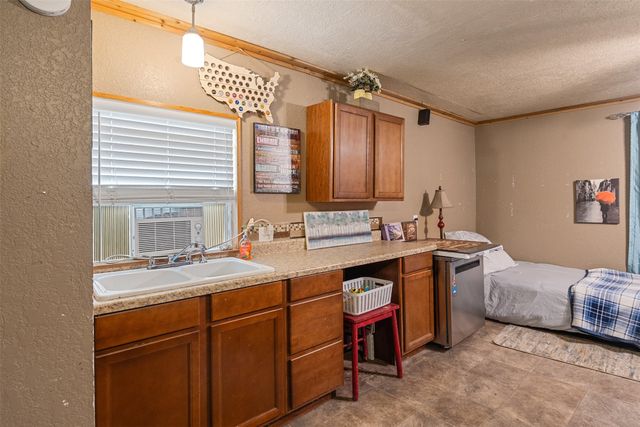 243 Autumn Wood Trail, Gun Barrel City, TX 75156