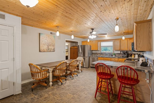 243 Autumn Wood Trail, Gun Barrel City, TX 75156