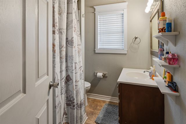 243 Autumn Wood Trail, Gun Barrel City, TX 75156