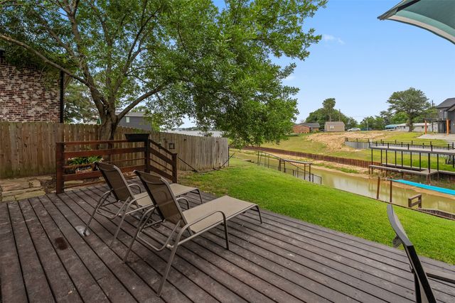 243 Autumn Wood Trail, Gun Barrel City, TX 75156
