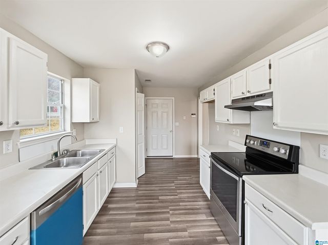 6712 LAKES EDGE LANE, Pinson, AL 35126