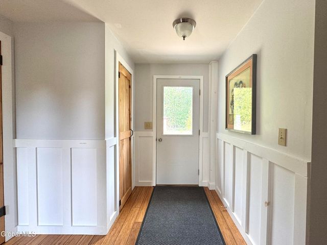 284 Alcove Road, New Baltimore, NY 12087