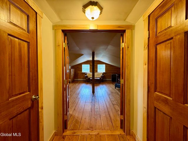 284 Alcove Road, New Baltimore, NY 12087