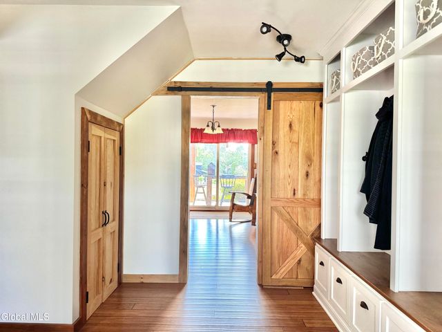 284 Alcove Road, New Baltimore, NY 12087