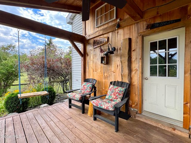 284 Alcove Road, New Baltimore, NY 12087