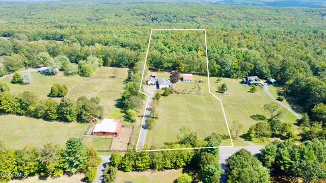 284 Alcove Road, New Baltimore, NY 12087