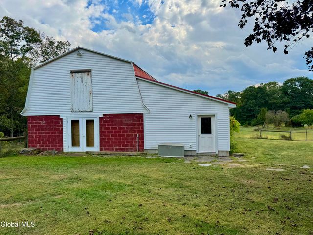 284 Alcove Road, New Baltimore, NY 12087