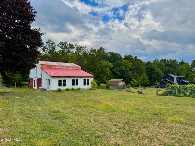 284 Alcove Road, New Baltimore, NY 12087