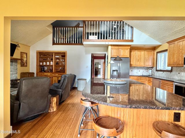 284 Alcove Road, New Baltimore, NY 12087