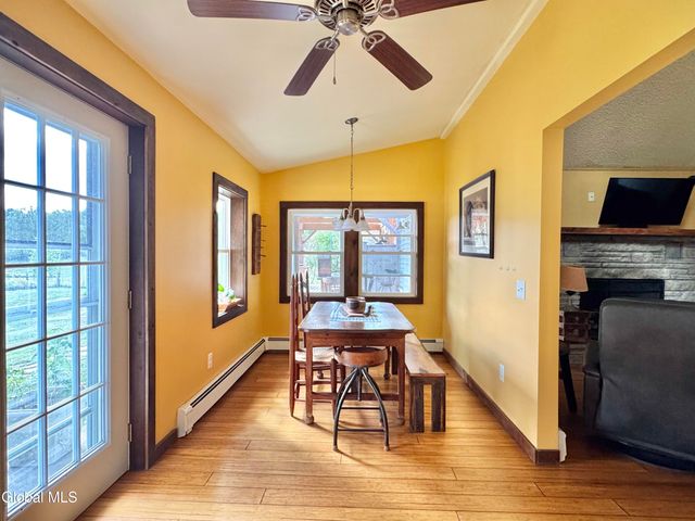 284 Alcove Road, New Baltimore, NY 12087