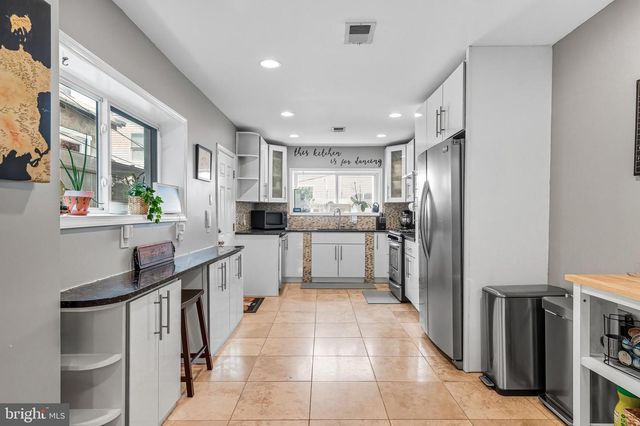 221 MOORE ST, Philadelphia, PA 19148